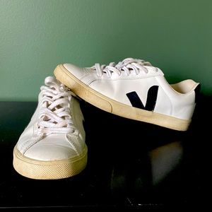 White and black Vejas Campo- only worn a handful of times!